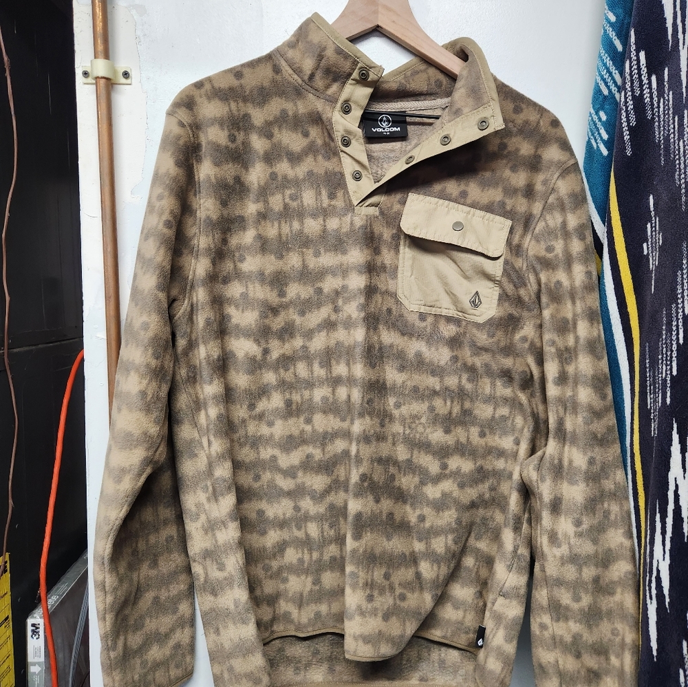 Volcom beige thermal